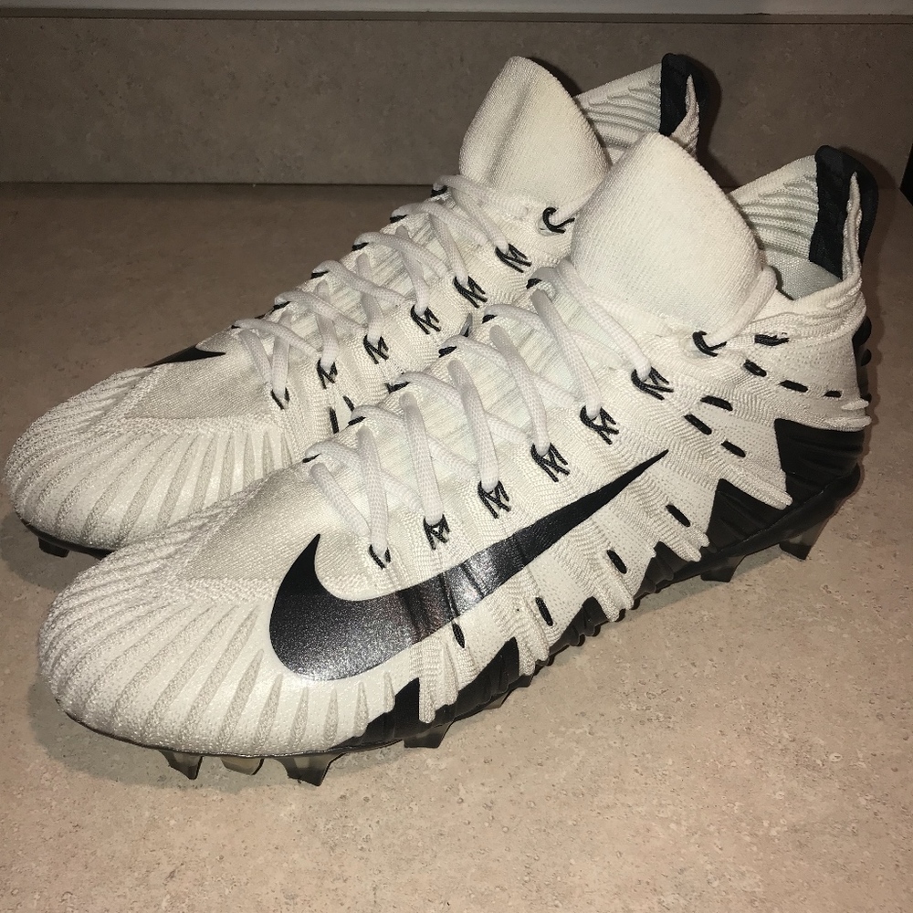 Nike Alpha Menace Elite Cleats